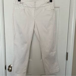 New York & Company 7 th avenue suiting collection white crop pant, size 4